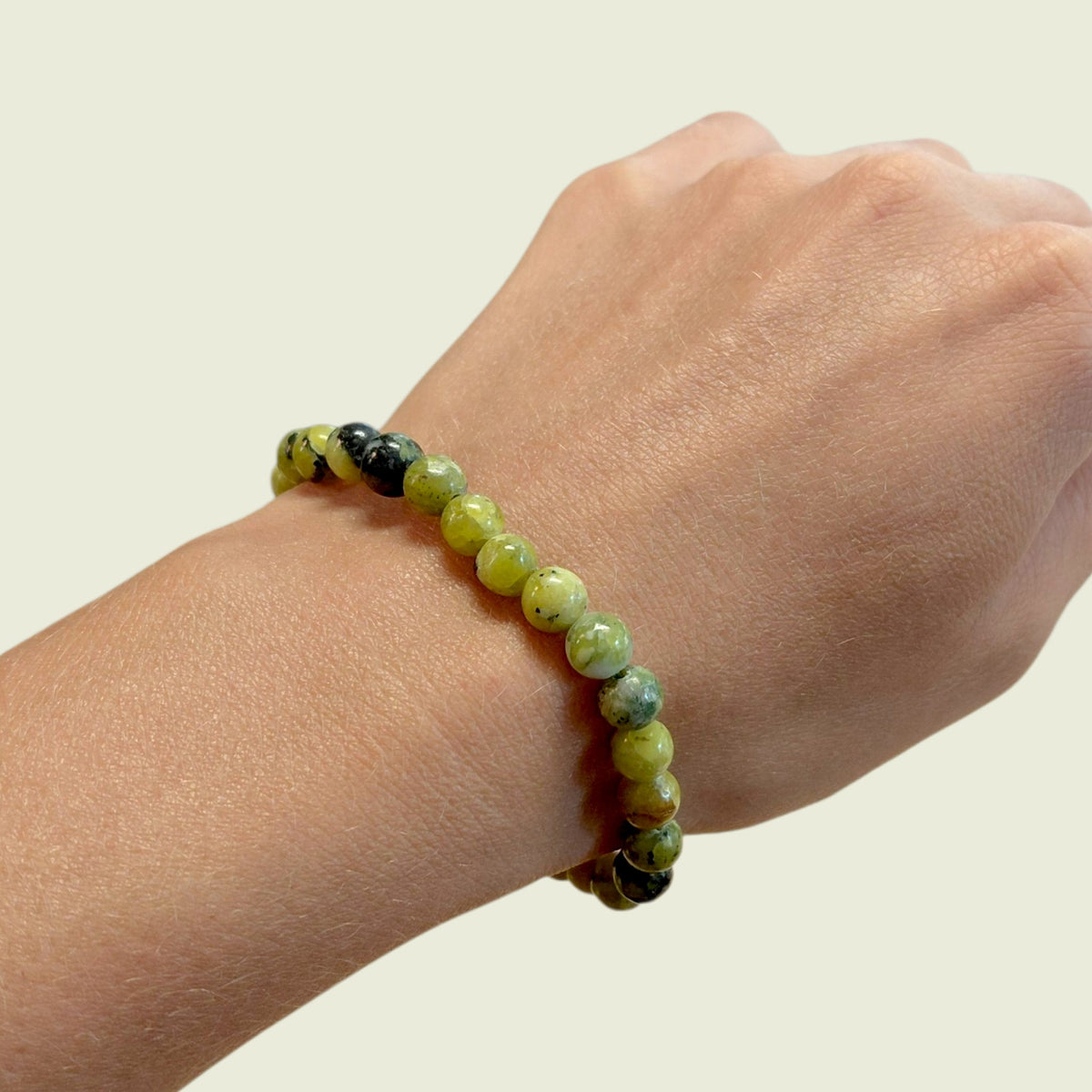 Lizardit (Serpentin) aus Norwegen, 6mm Gummiarmband