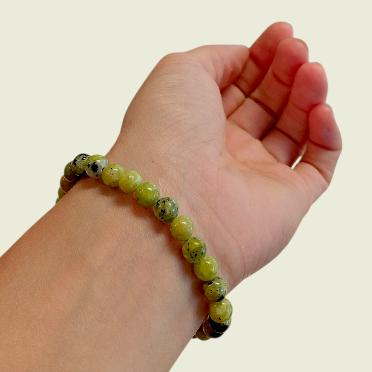 Lizardit (Serpentin) aus Norwegen, 6mm Gummiarmband