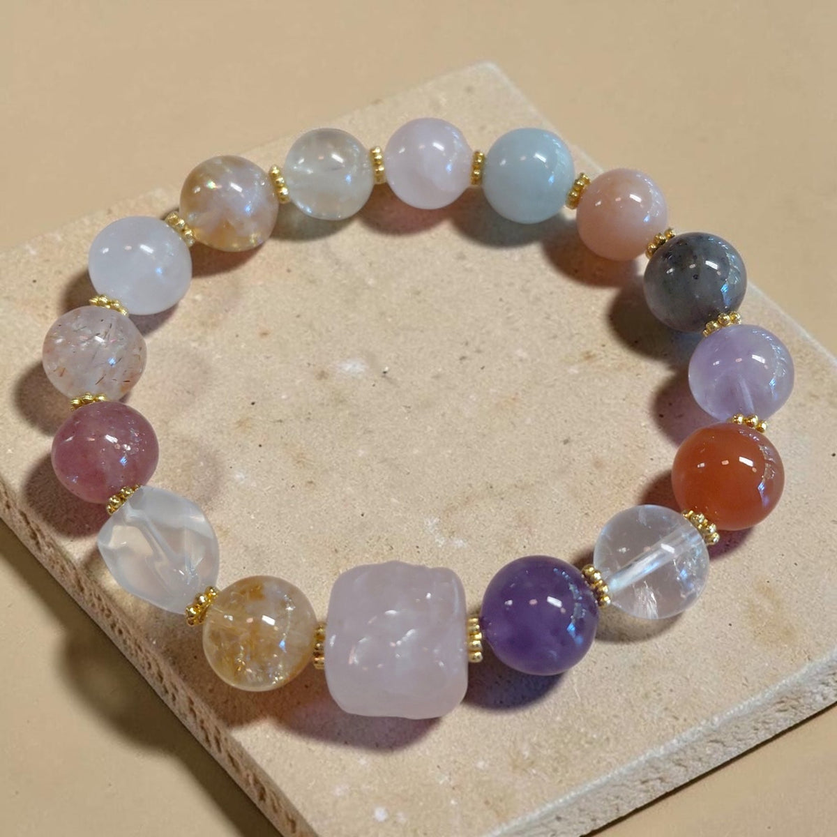 Mix Armband mit Goldelementen